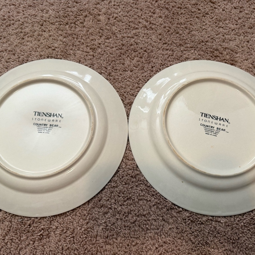 vintage Tienshan stoneware salad plates featuring the "Country Bear" pattern - Picture 2 of 2